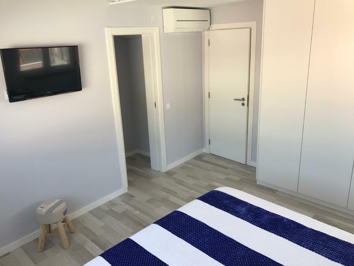 Blue Bay Beach Apartment Сесимбра Экстерьер фото